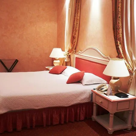 Giraglia 4* Grimaud