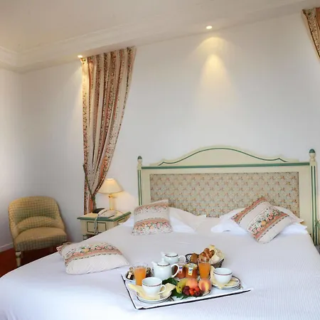 Otel Giraglia